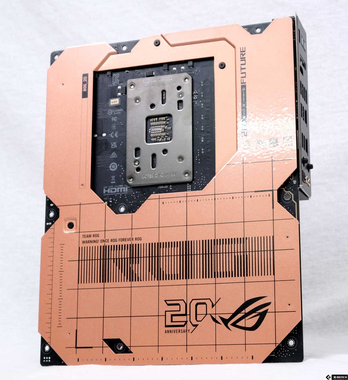 과거와 현재, 20년 ROG 기념작 ASUS ROG CROSSHAIR 2006 메인보드 | 케이벤치 리뷰