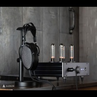 소리샵, 오디지(AUDEZE) 평판 정전형 헤드폰 카본(CRBN) 런칭 - 뉴스 썸네일 이미지